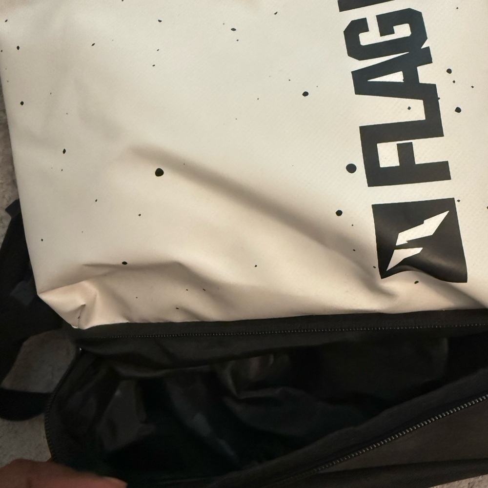 Flag Nor Fail. GYM (H2)BRO BAG - SNOW CAP - Picture 2 of 6